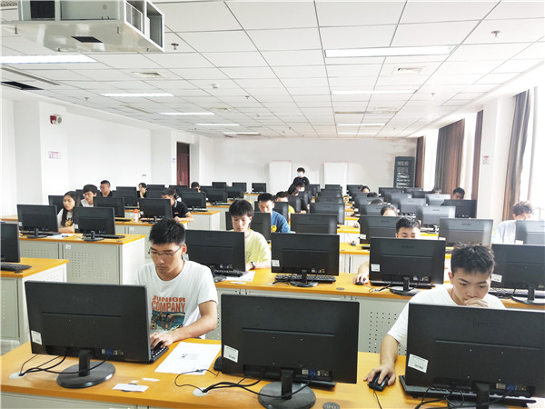 1+X Web前端开发职业技能等级证书中级考试圆满落幕，助推计算机技术开发人才培养